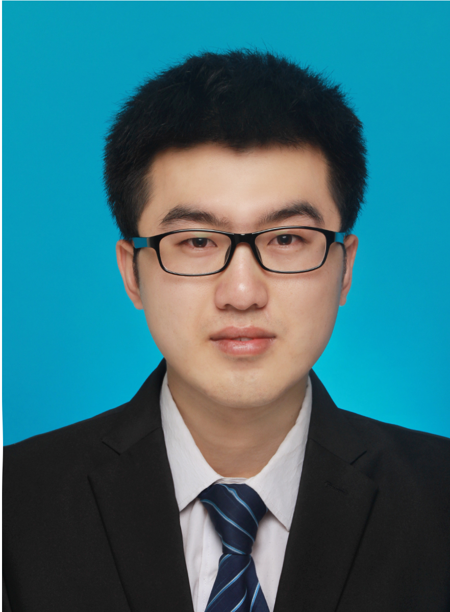 李教员 照片