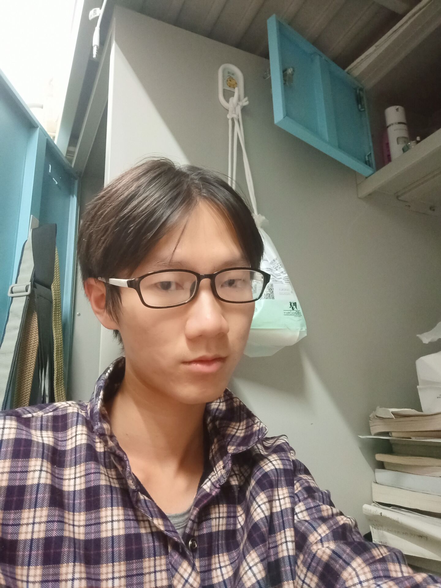 余教员 照片