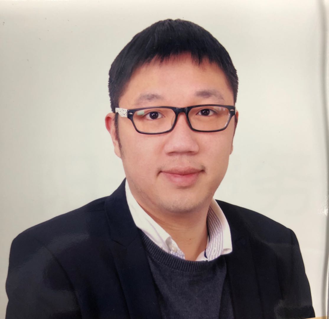 黄教员 照片