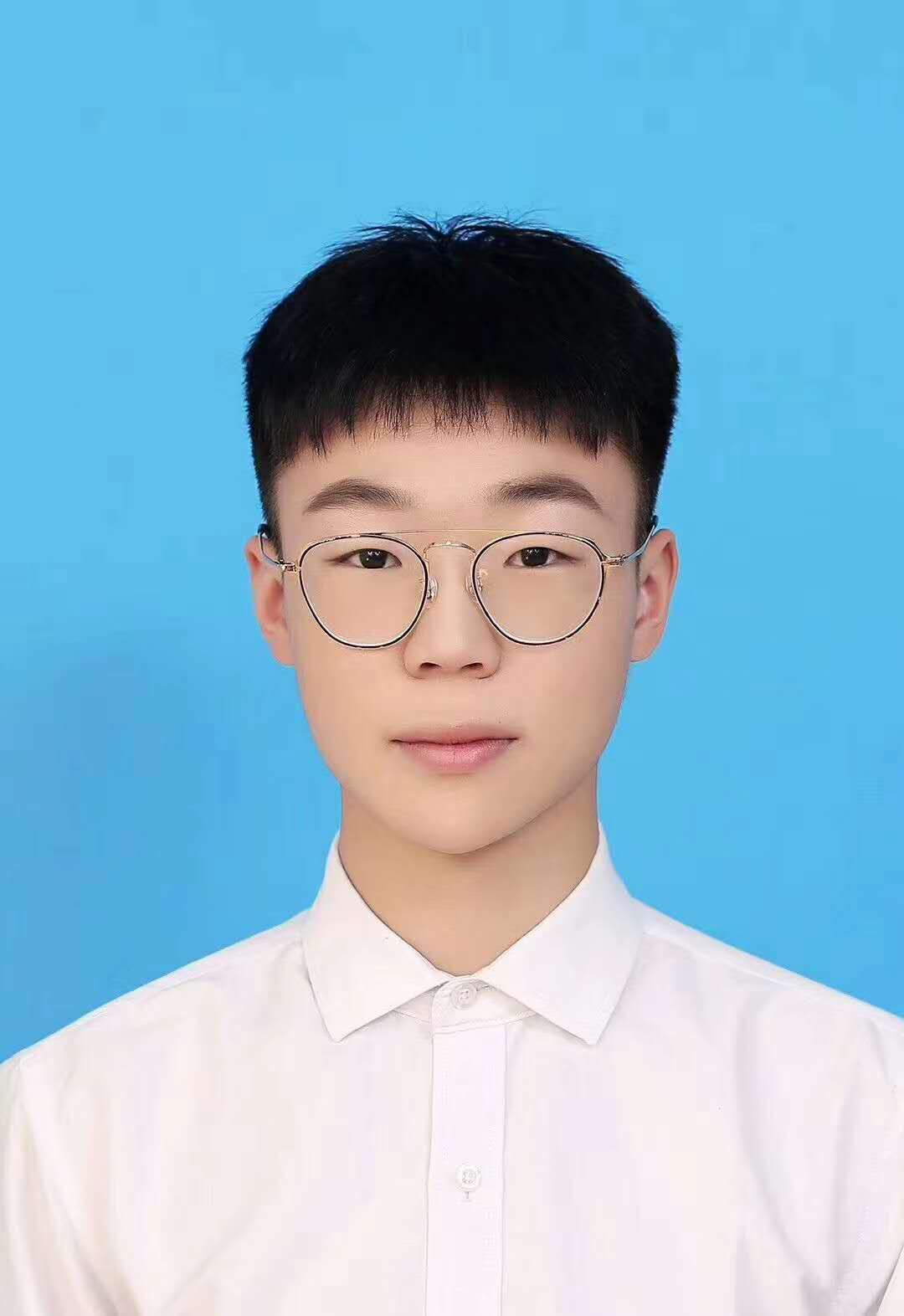 李教员 照片
