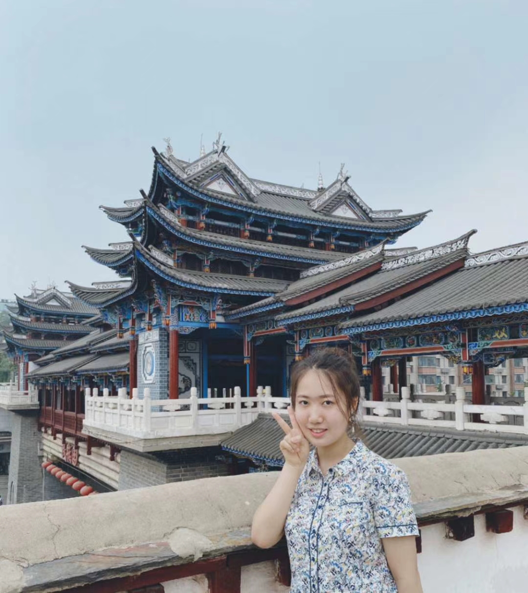 刘教员 照片