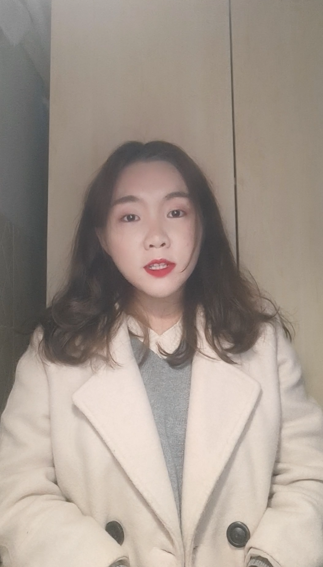 黄教员 照片