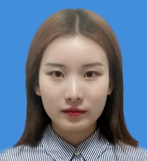 纪教员 照片