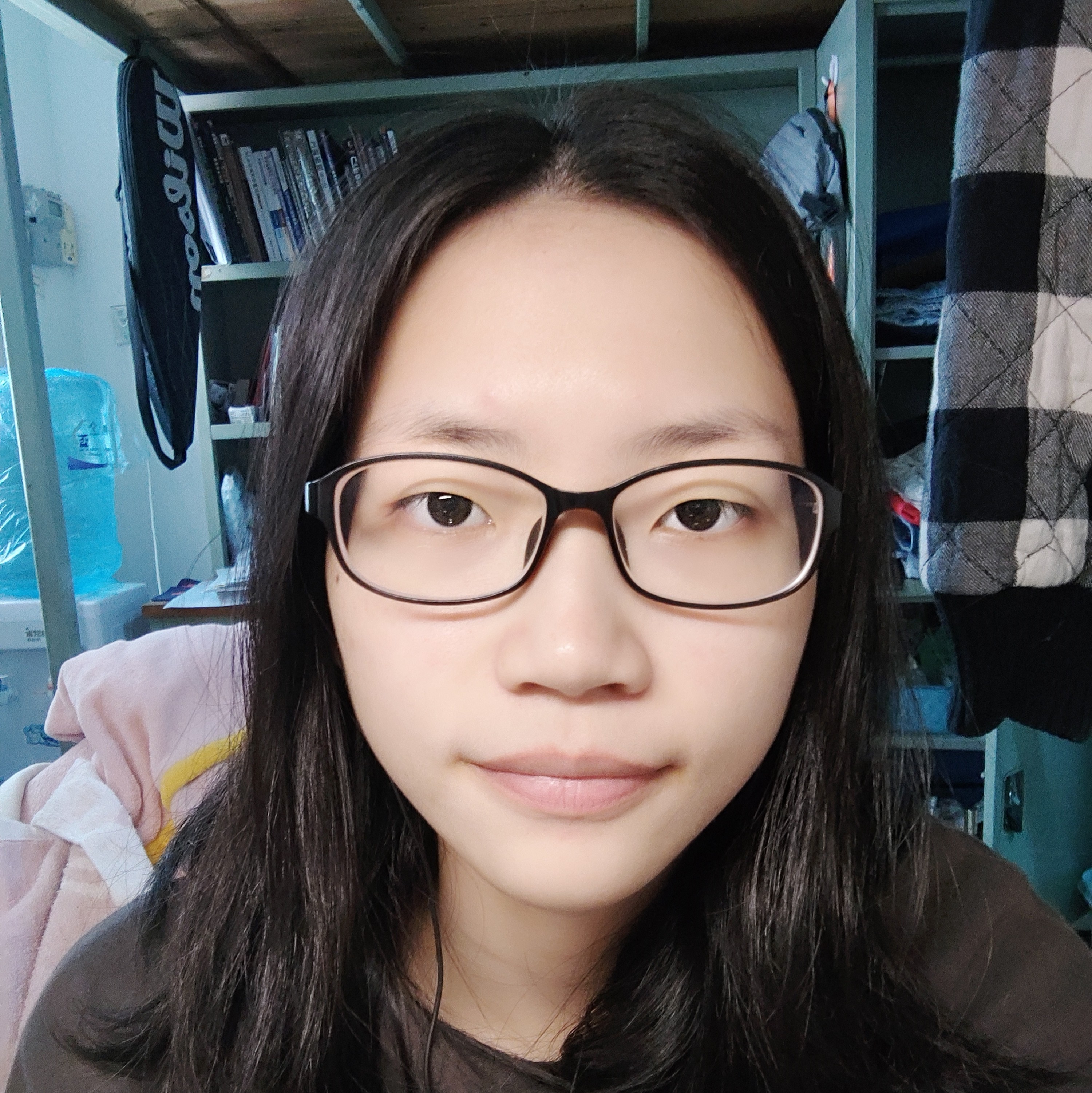 黄教员 照片