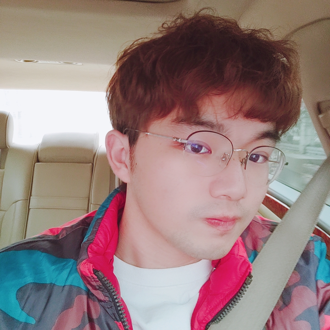 张教员 照片