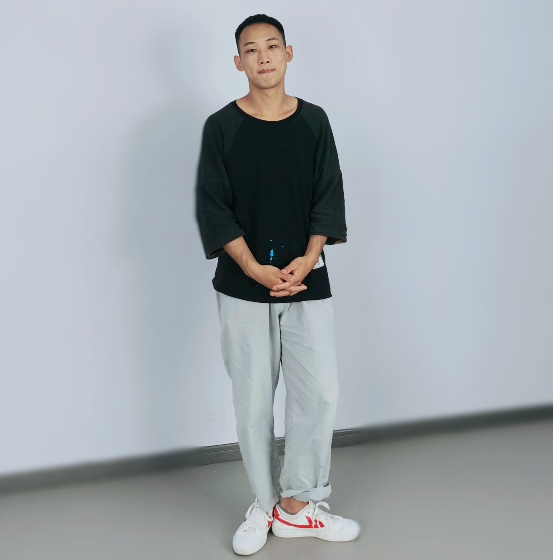 余教员 照片