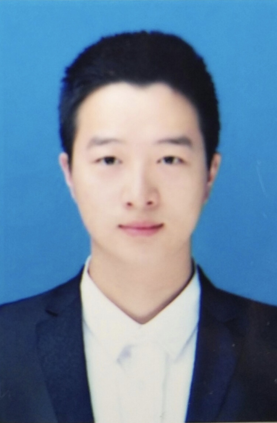 王教员 照片