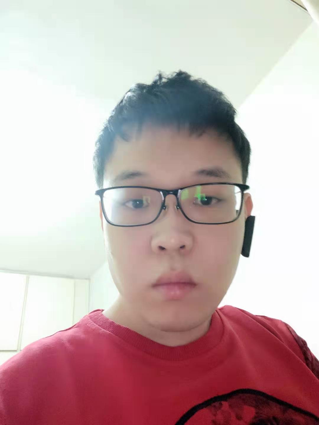 岳教员 照片
