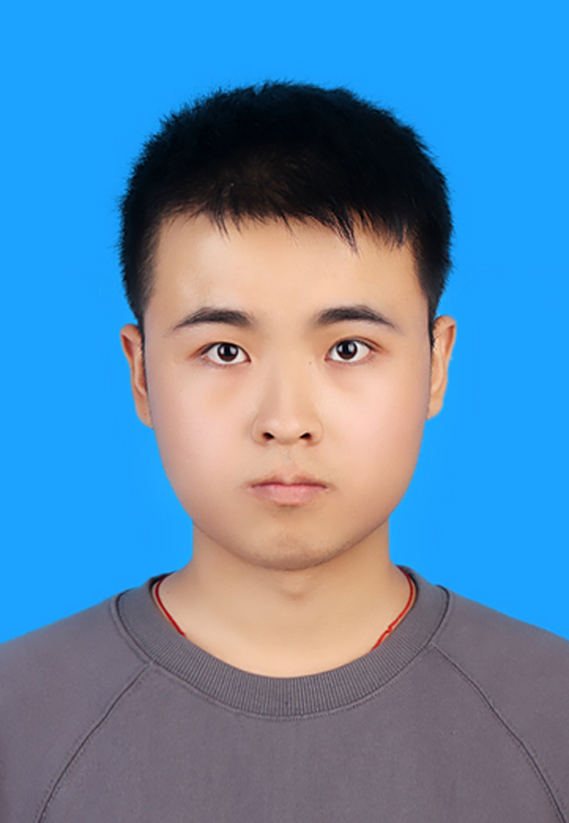 李教员 照片