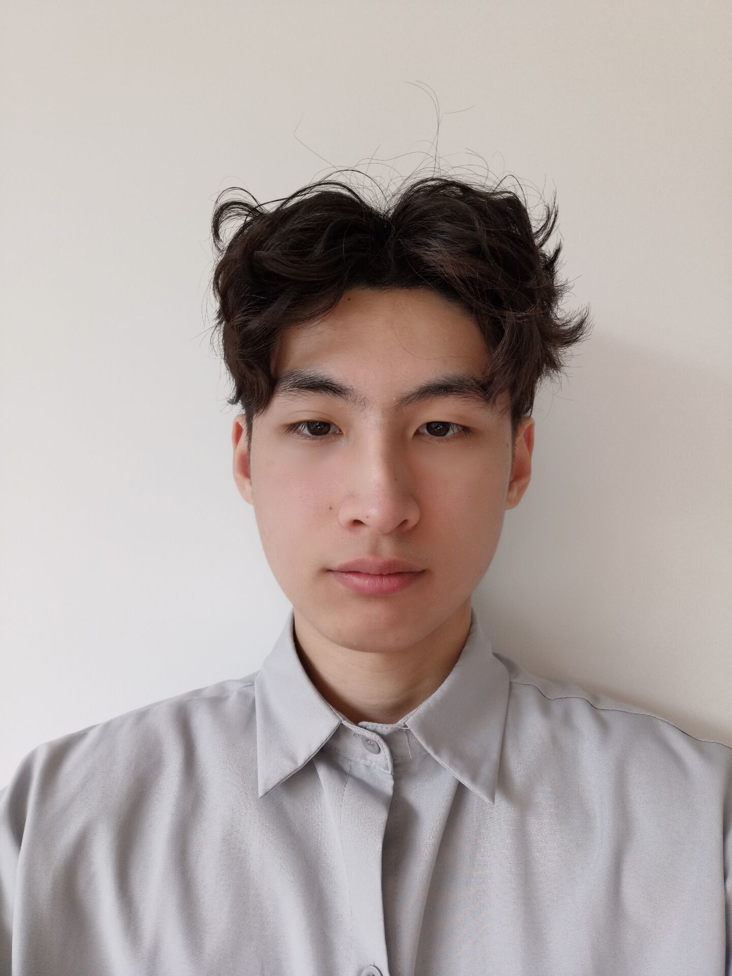 阳教员 照片