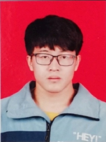 胡教员 照片