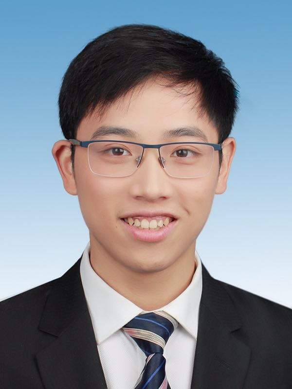 李教员 照片