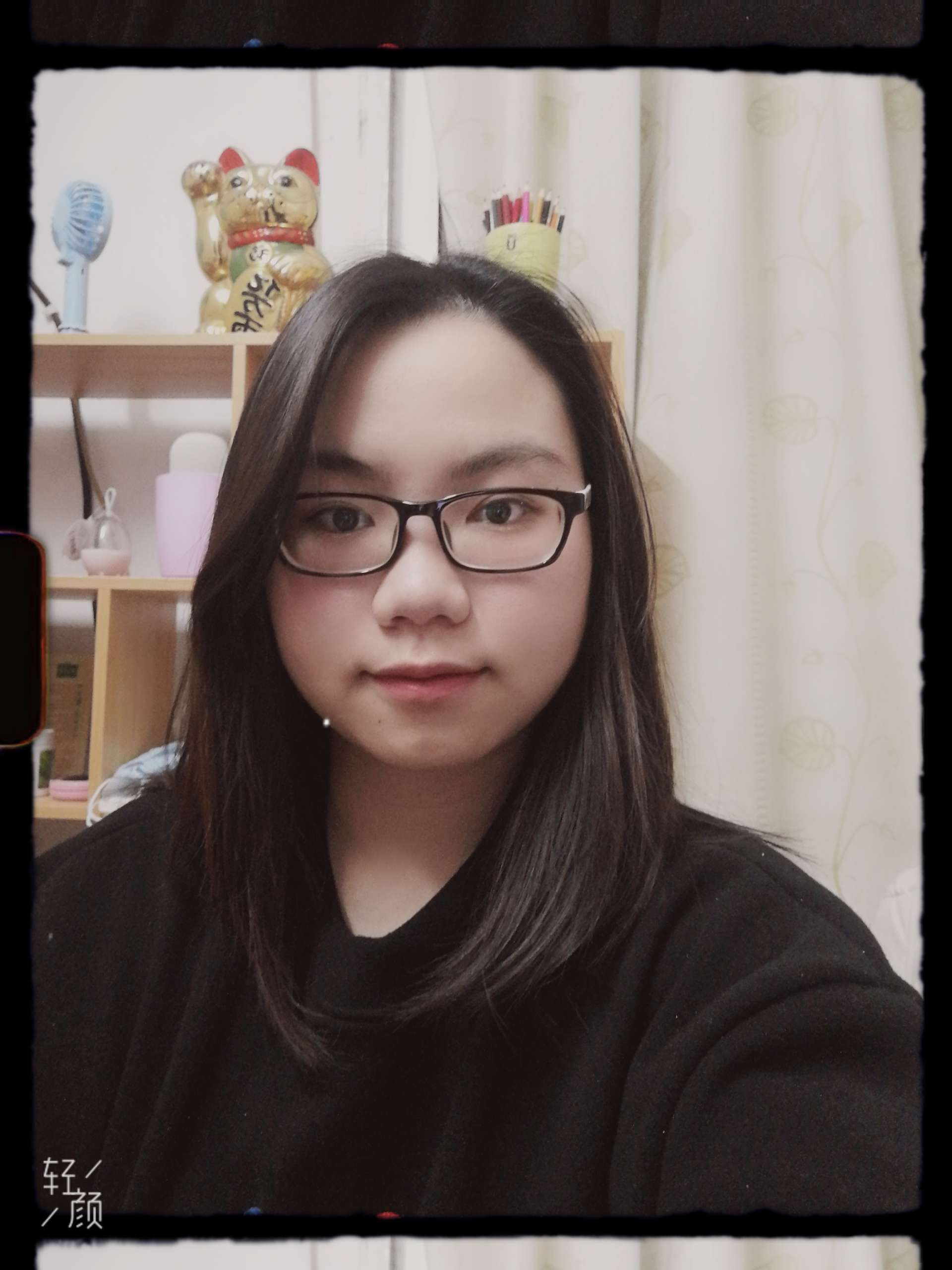 黄教员 照片