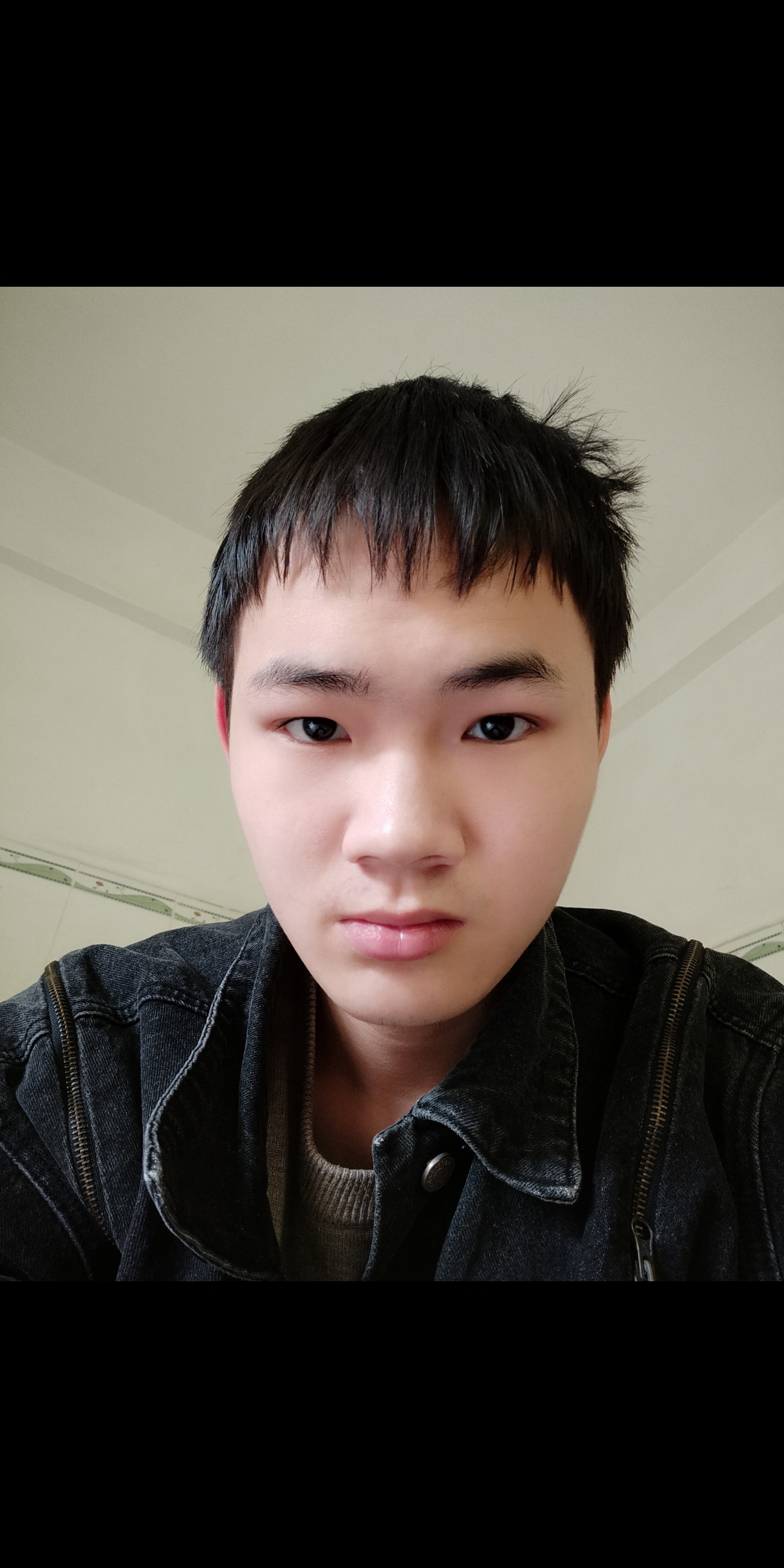 龙教员 照片