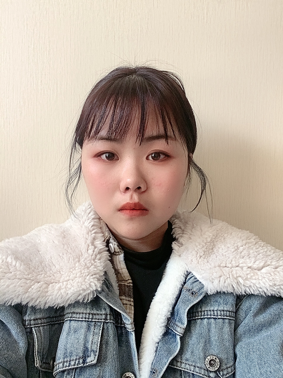 邹教员 照片