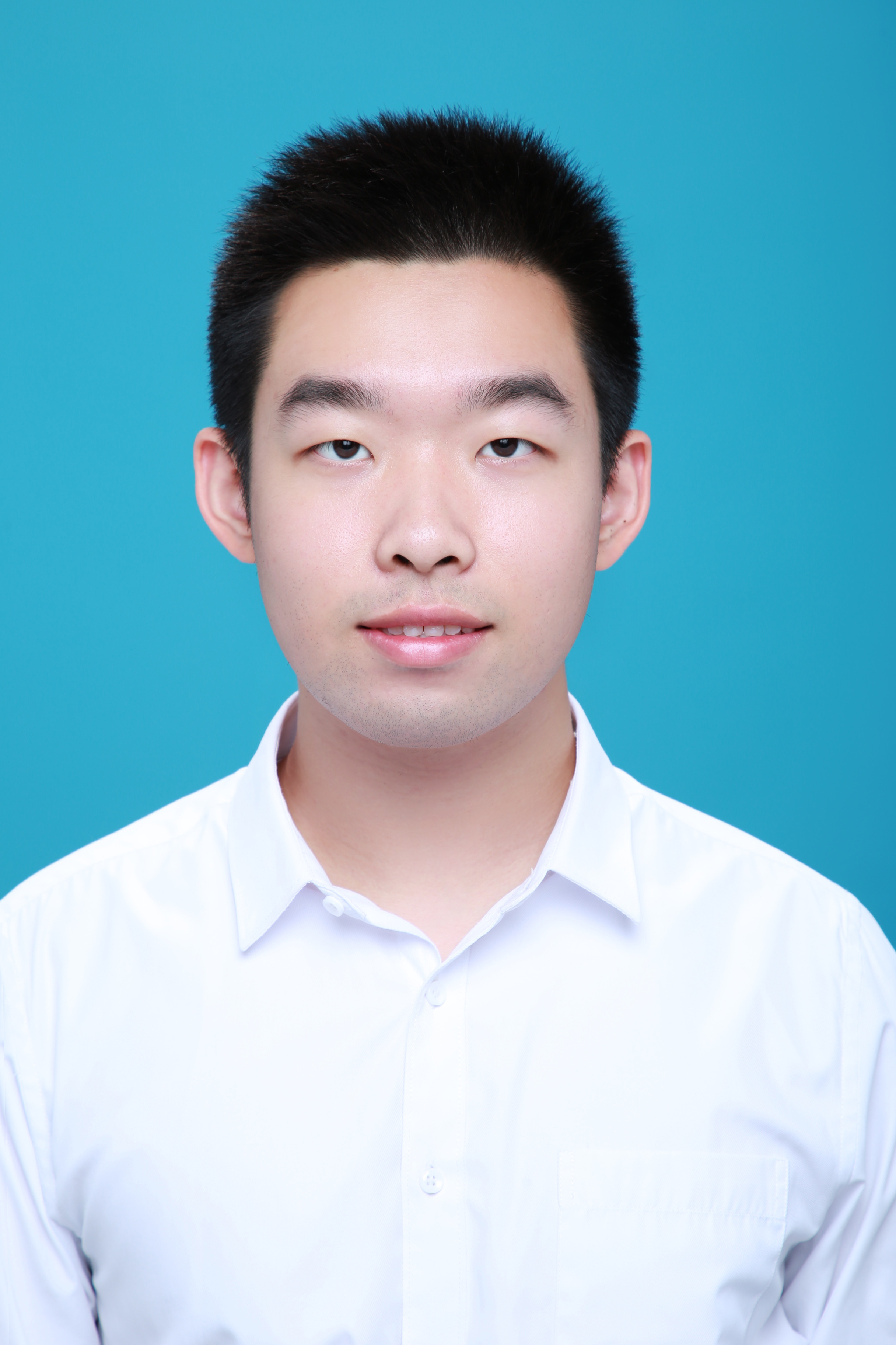 李教员 照片