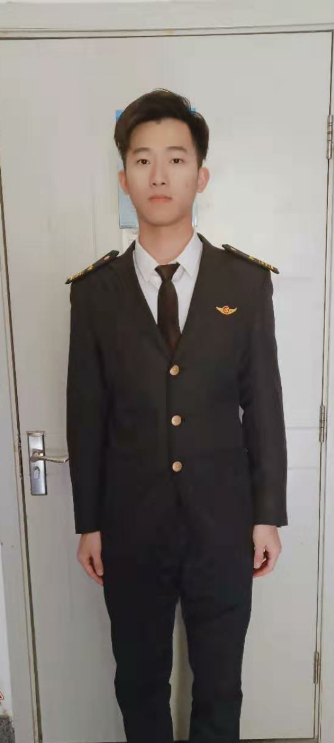 李教员 照片