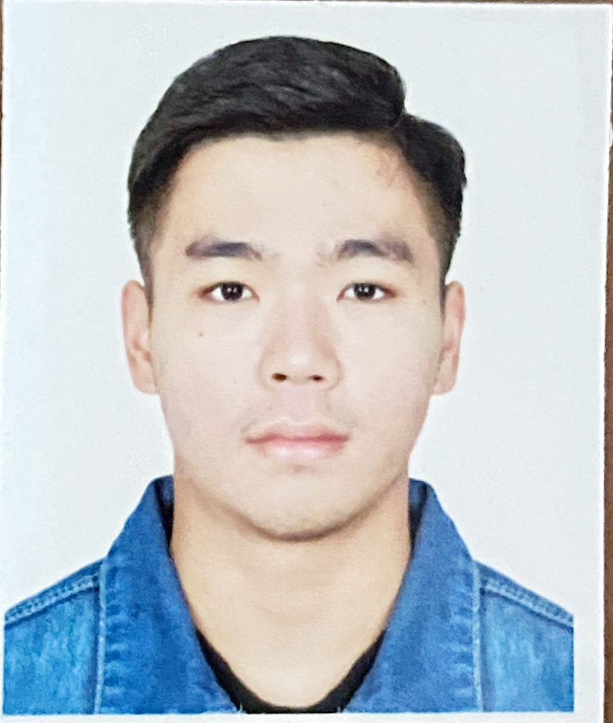 张教员 照片