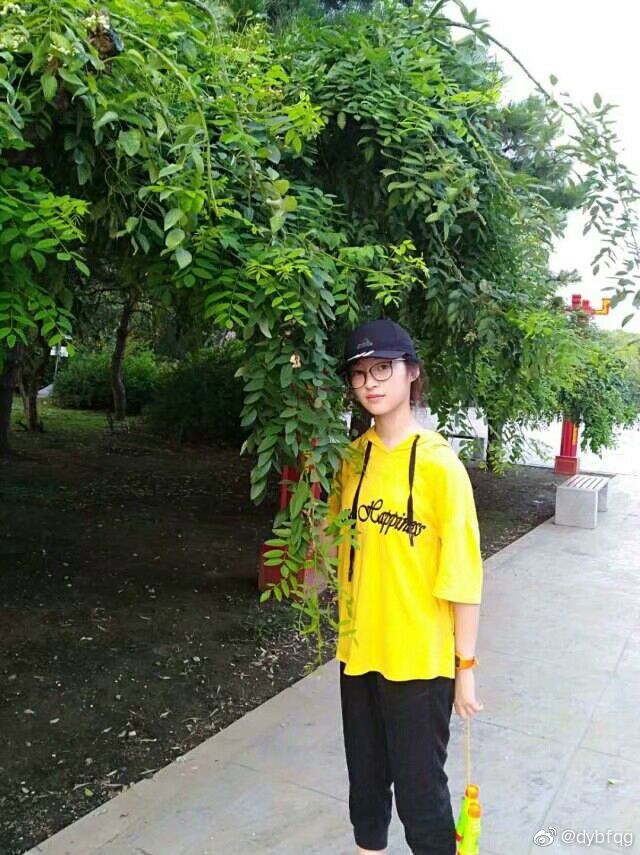 刘教员 照片