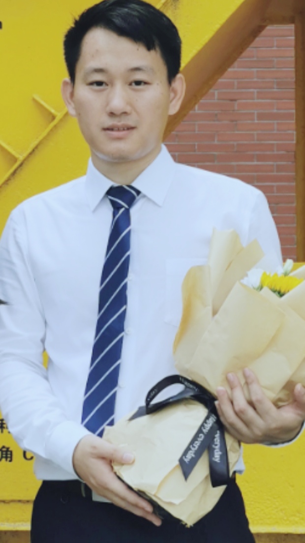 夏教员 照片
