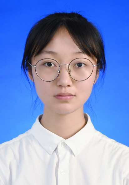 李教员 照片