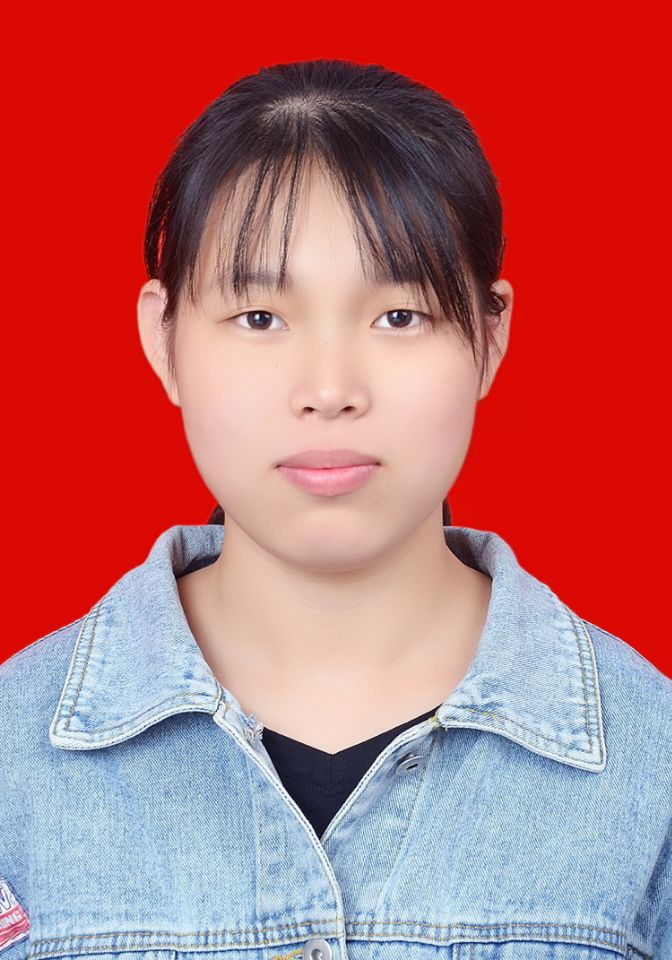 李教员 照片