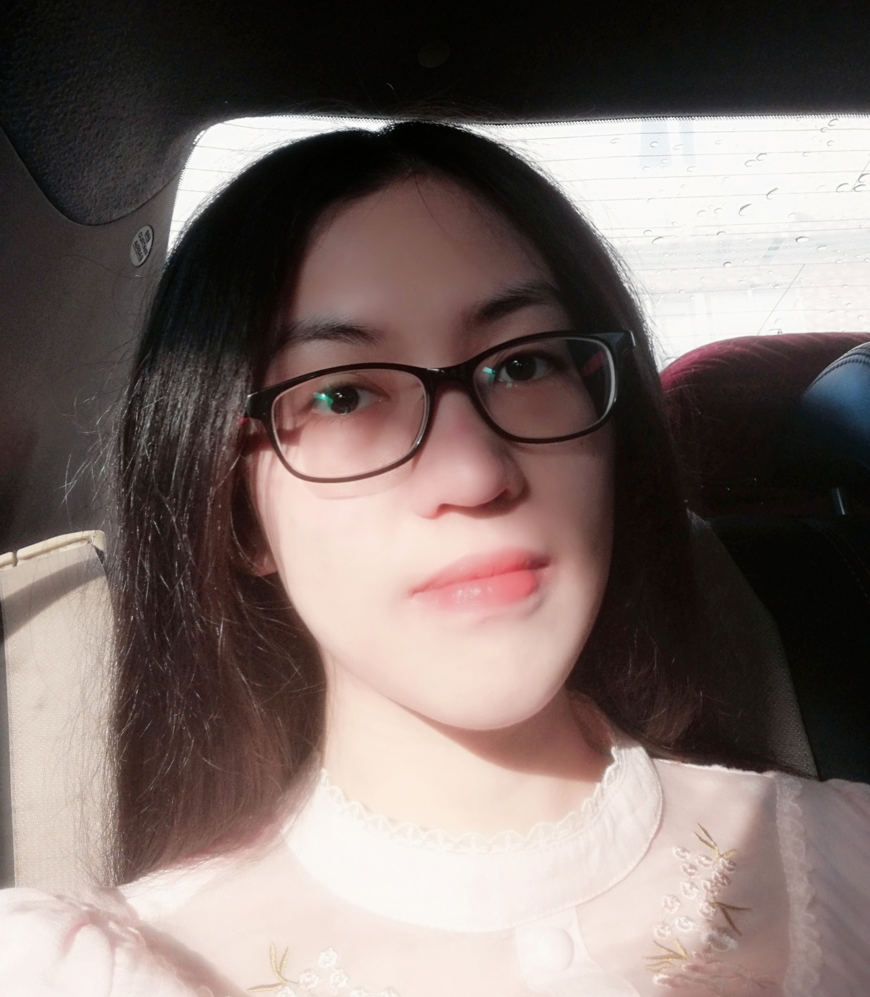 梁教员 照片