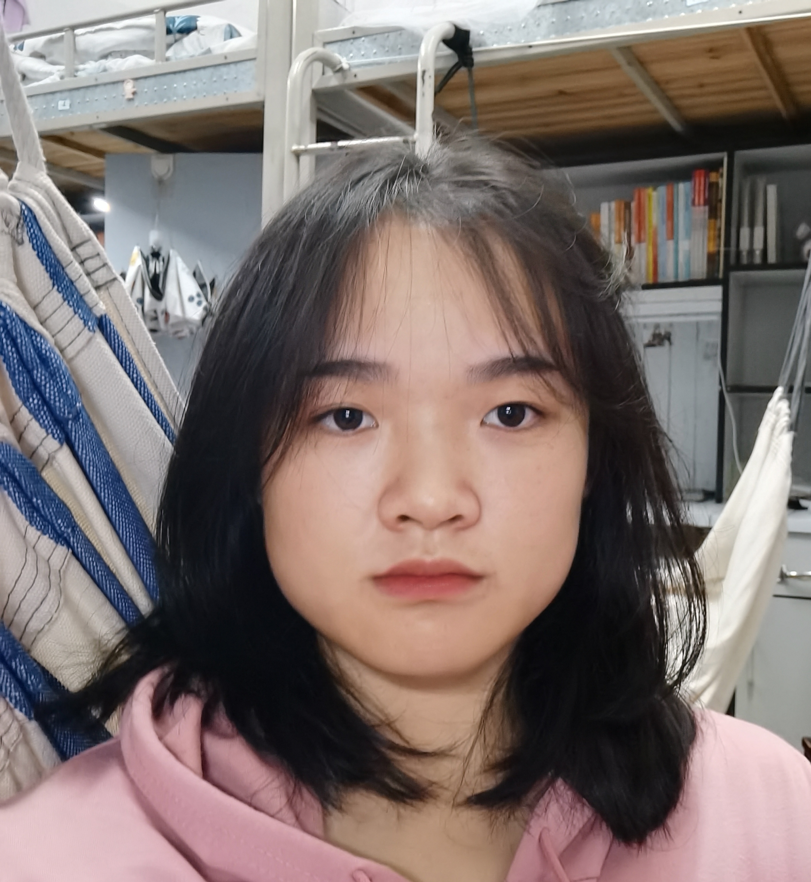 卢教员 照片