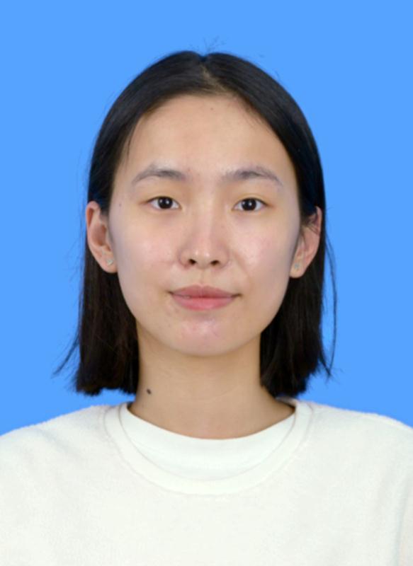 何教员 照片