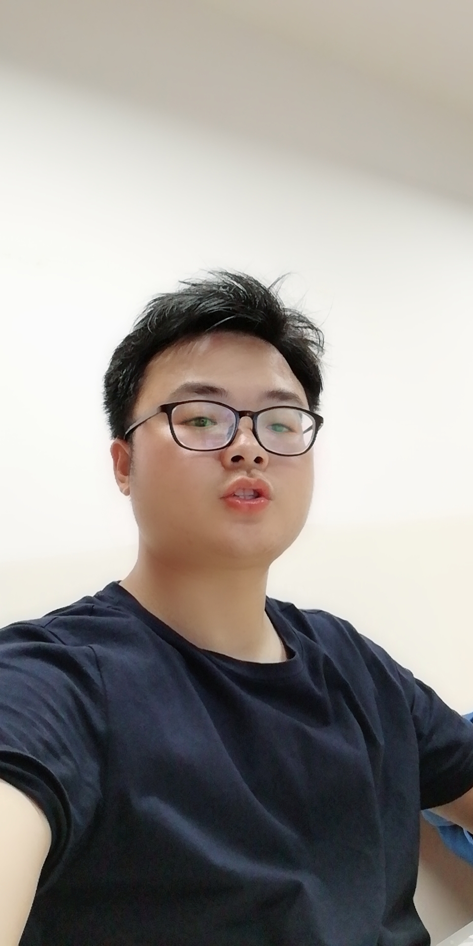 石教员 照片