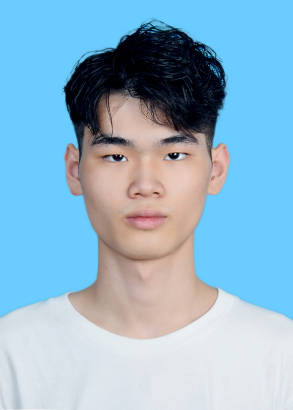 李教员 照片