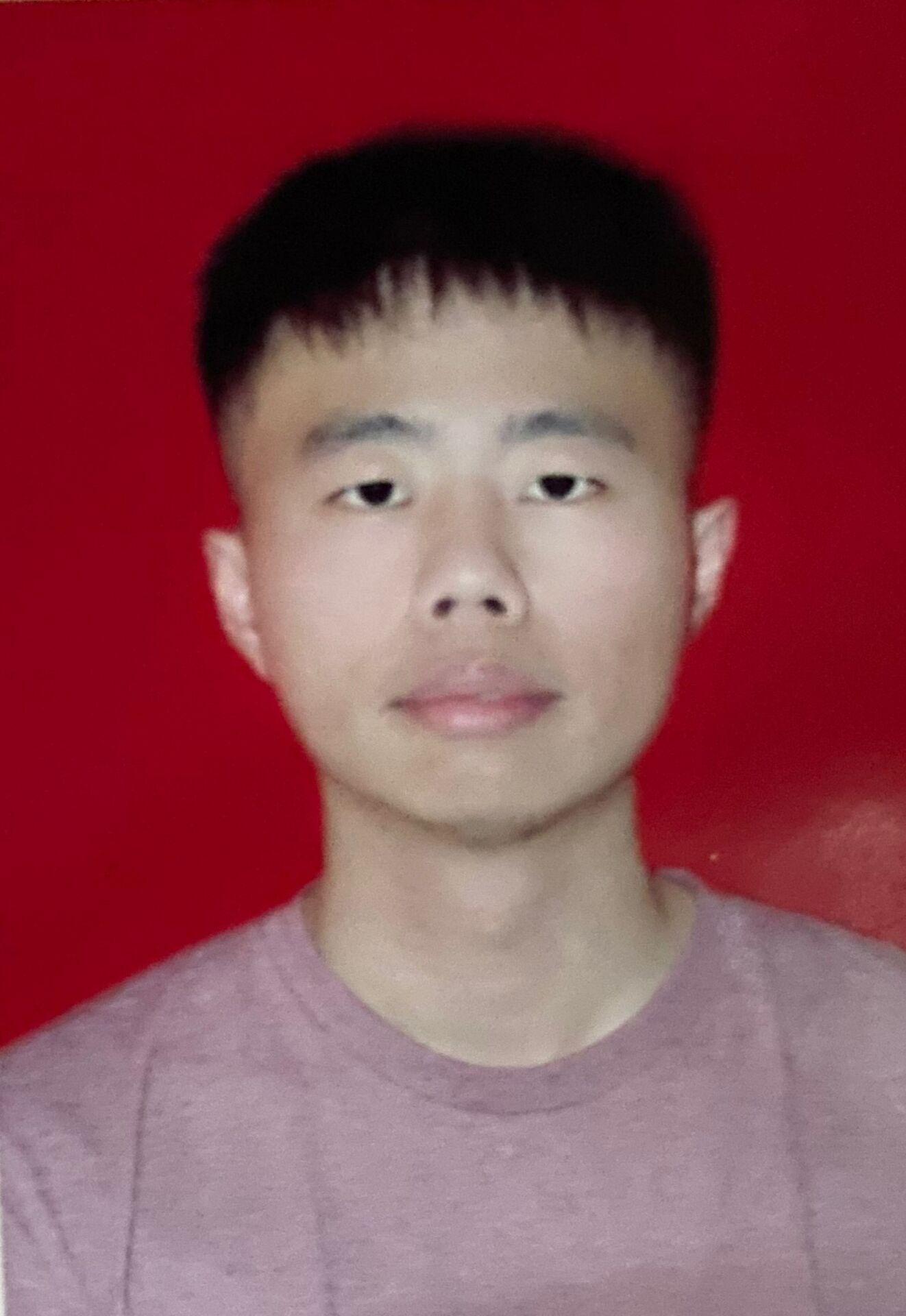 王教员 照片