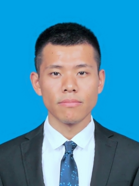 李教员 照片