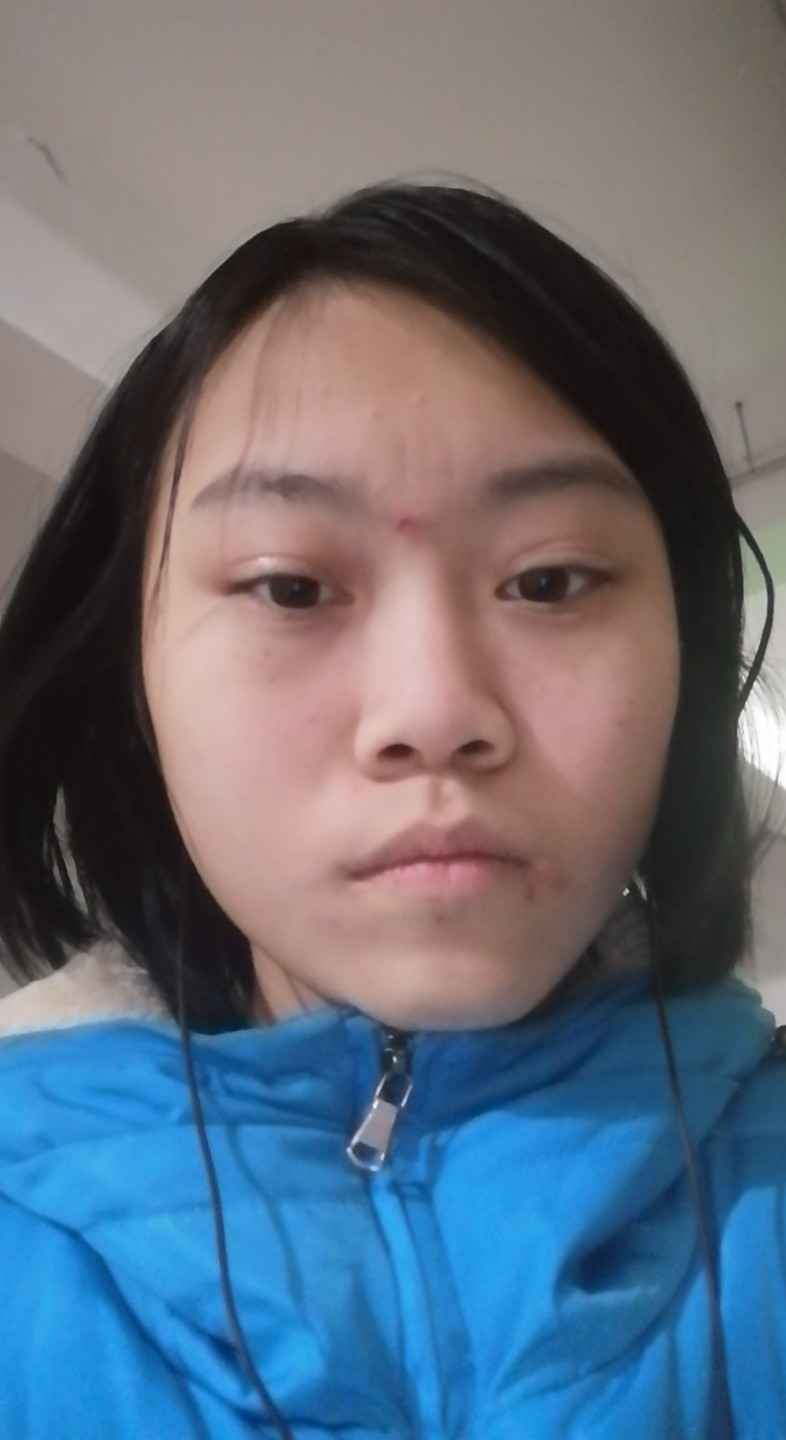 卢教员 照片
