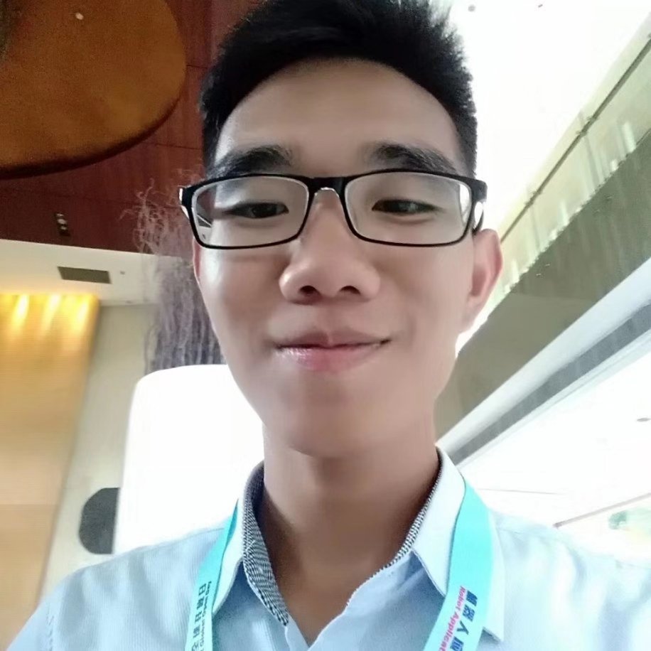 甄教员 照片