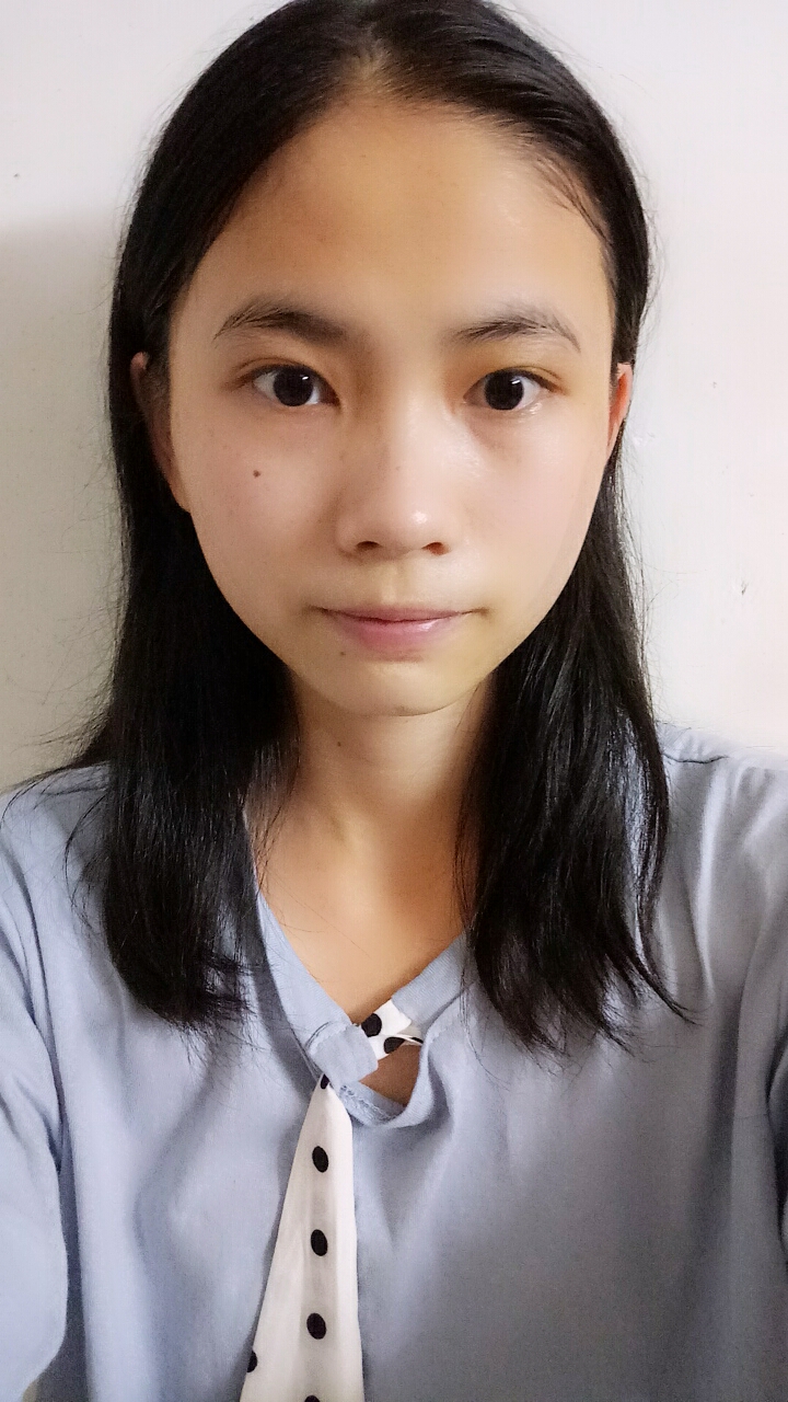 黄教员 照片