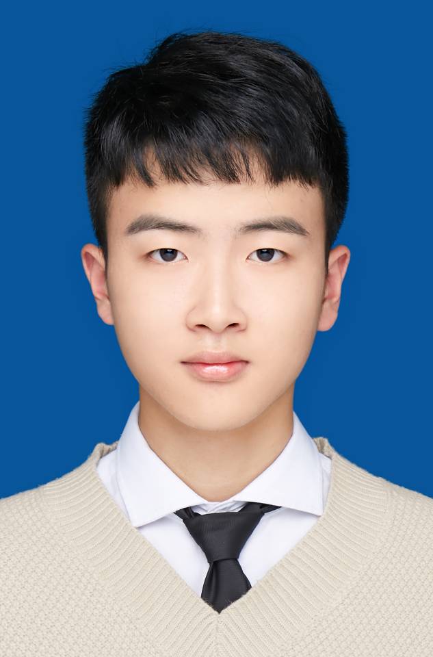 李教员 照片