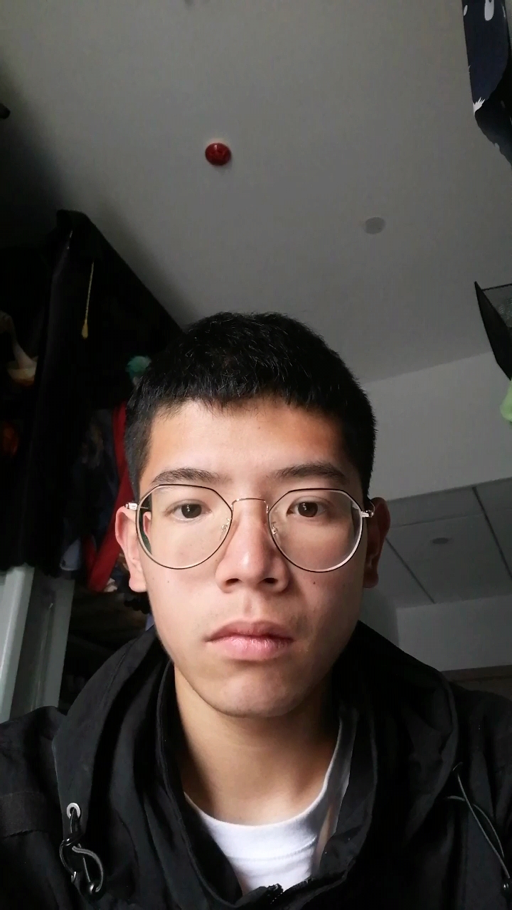 刘教员 照片