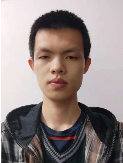 李教员 照片