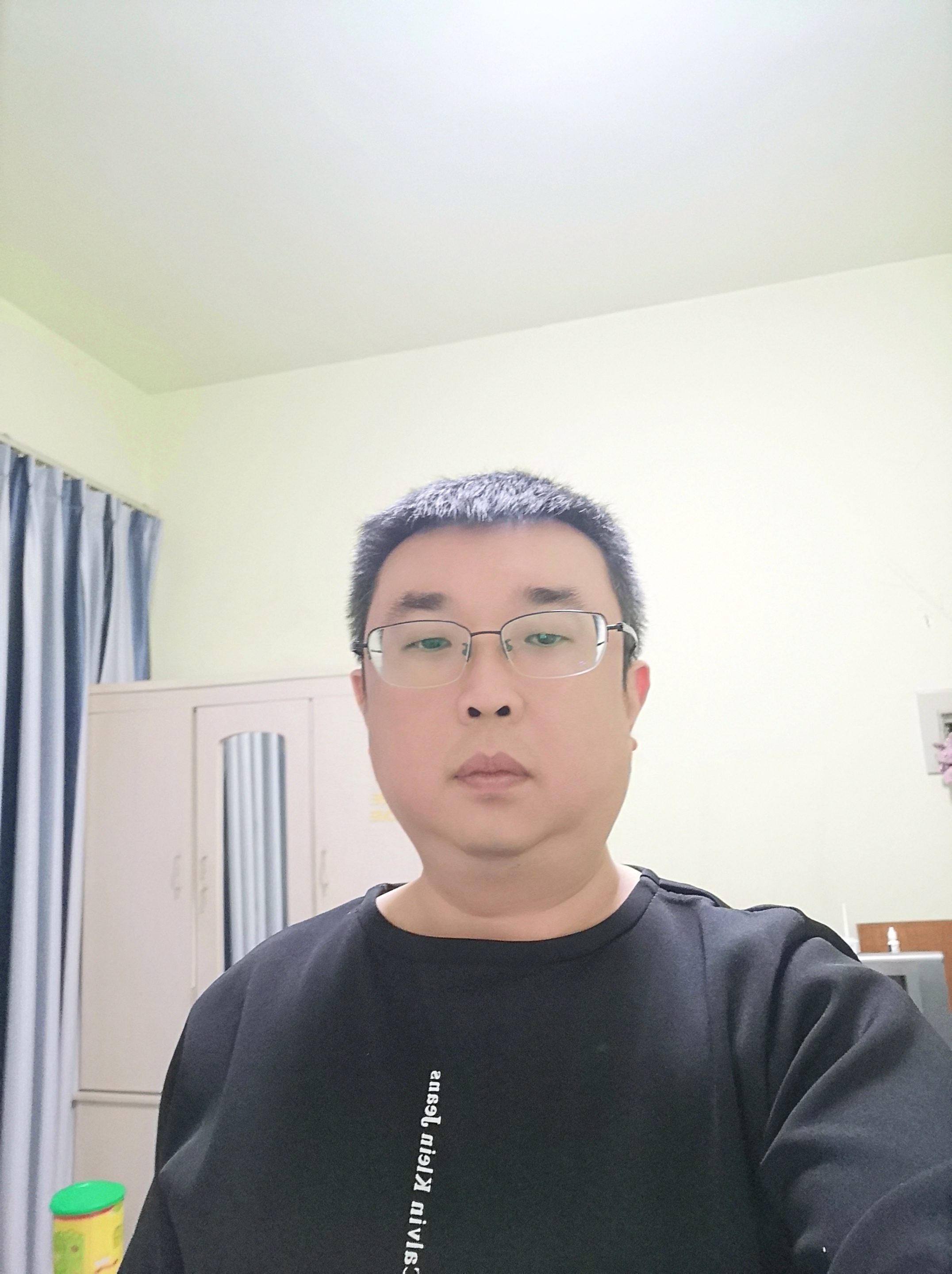 刘教员 照片