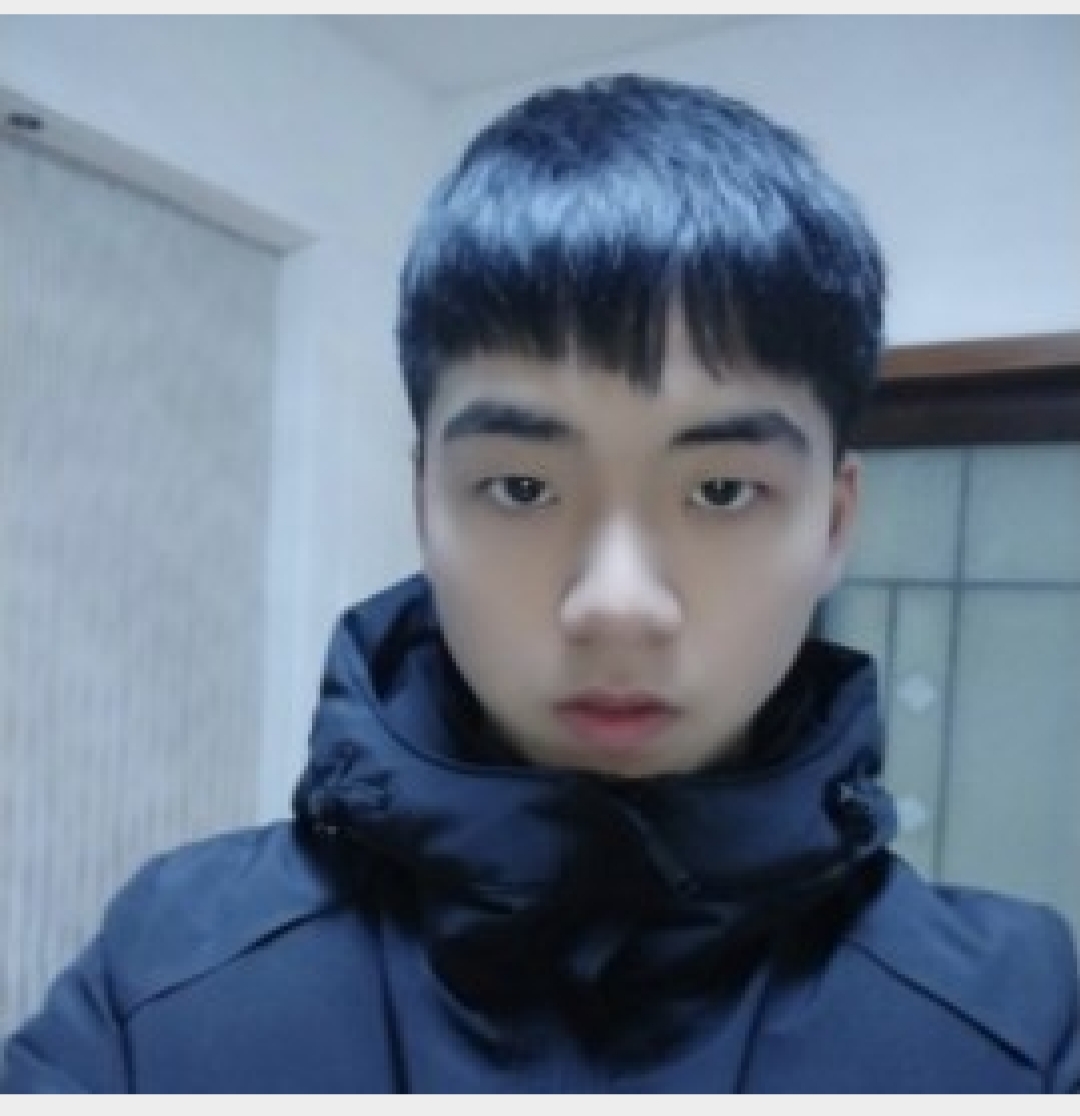 张教员 照片