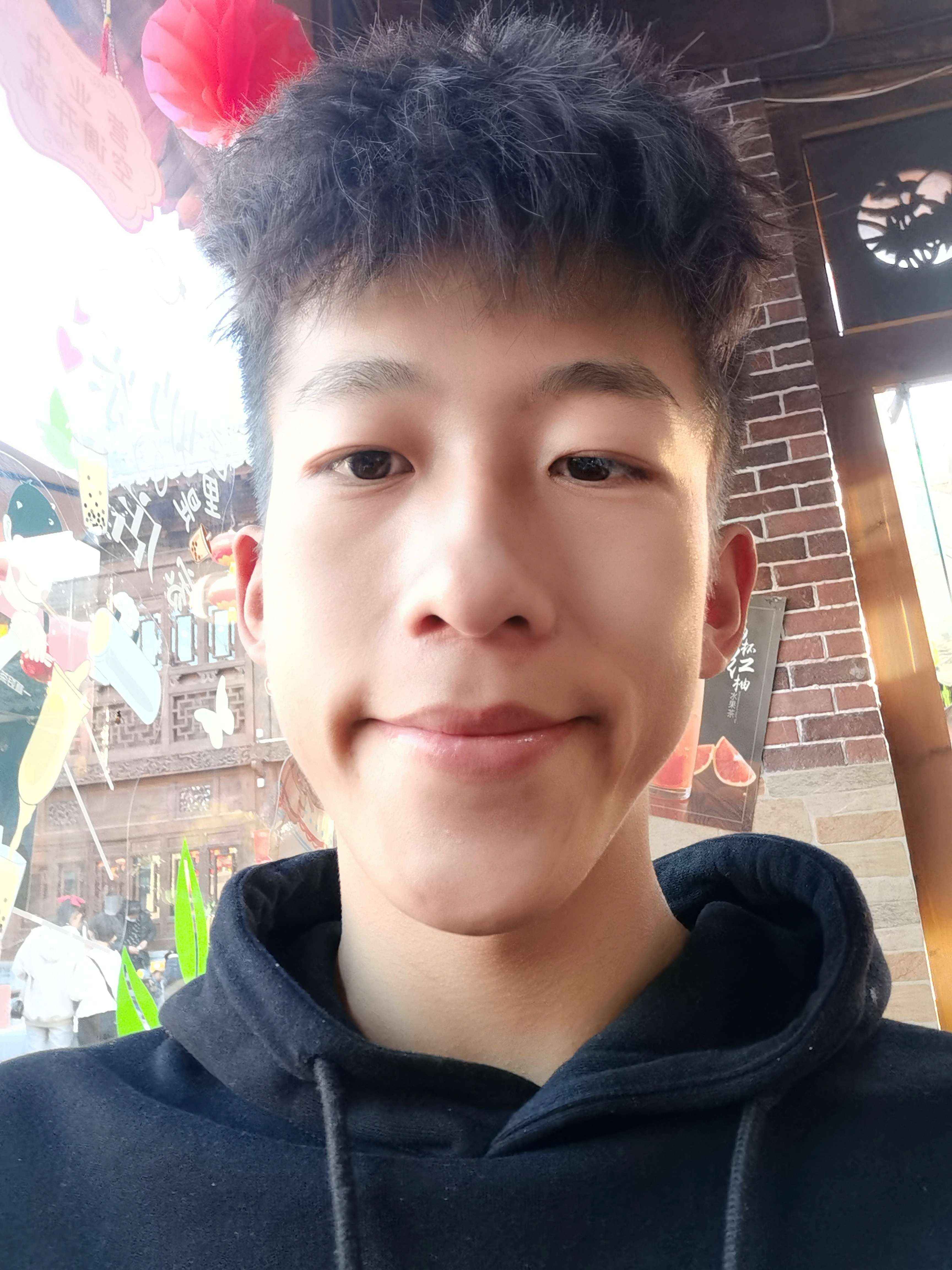 李教员 照片