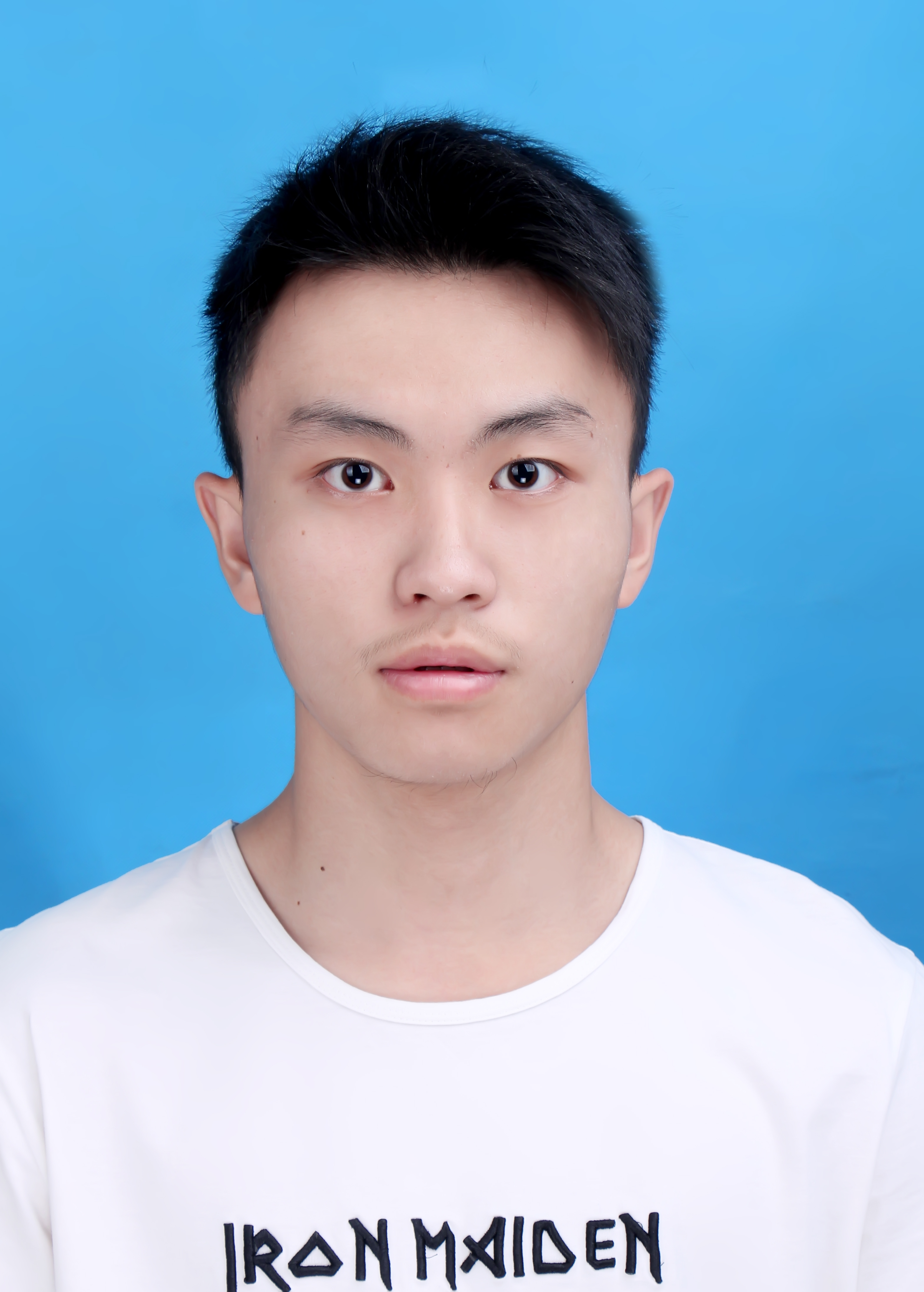 王教员 照片