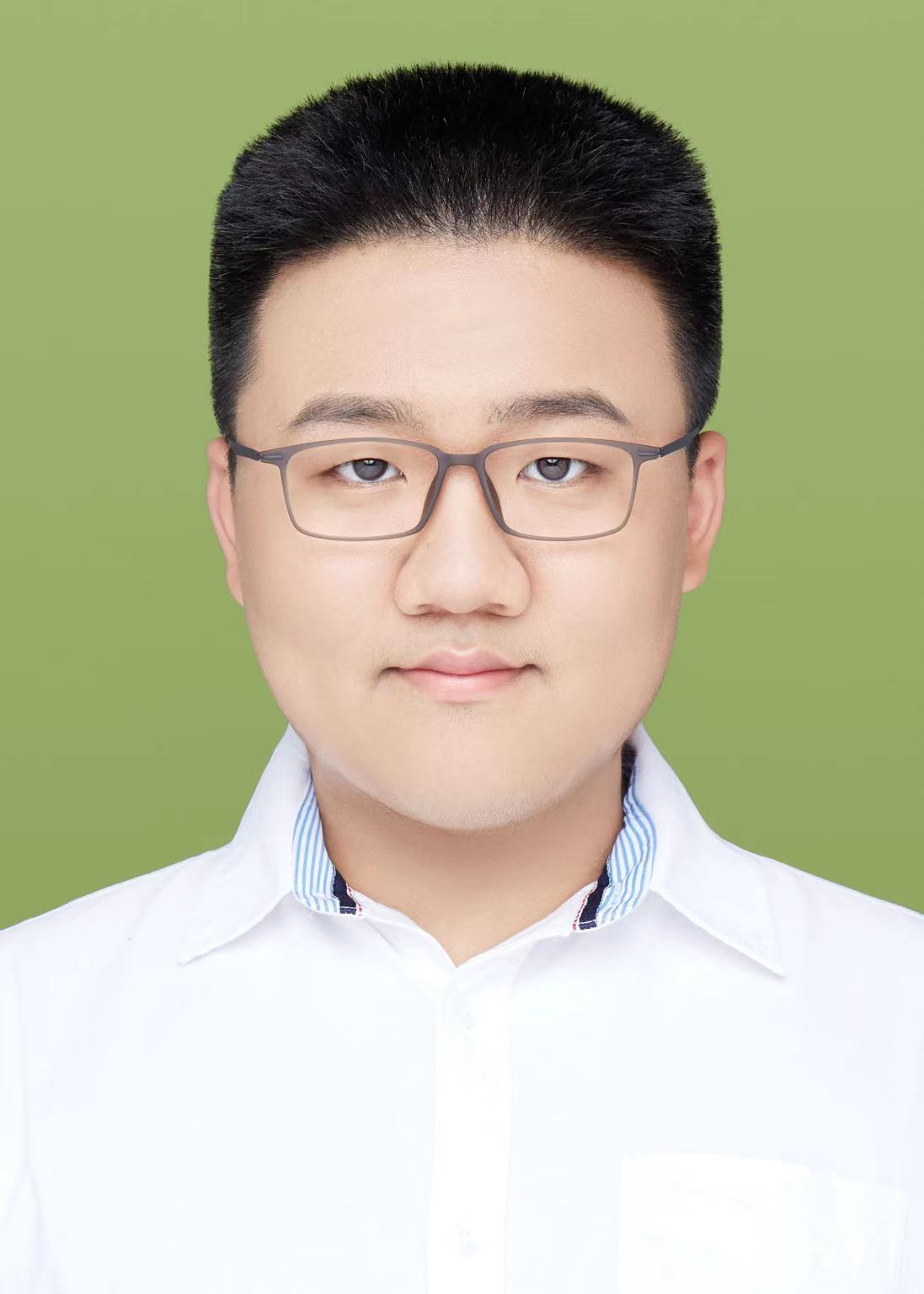 施教员 照片