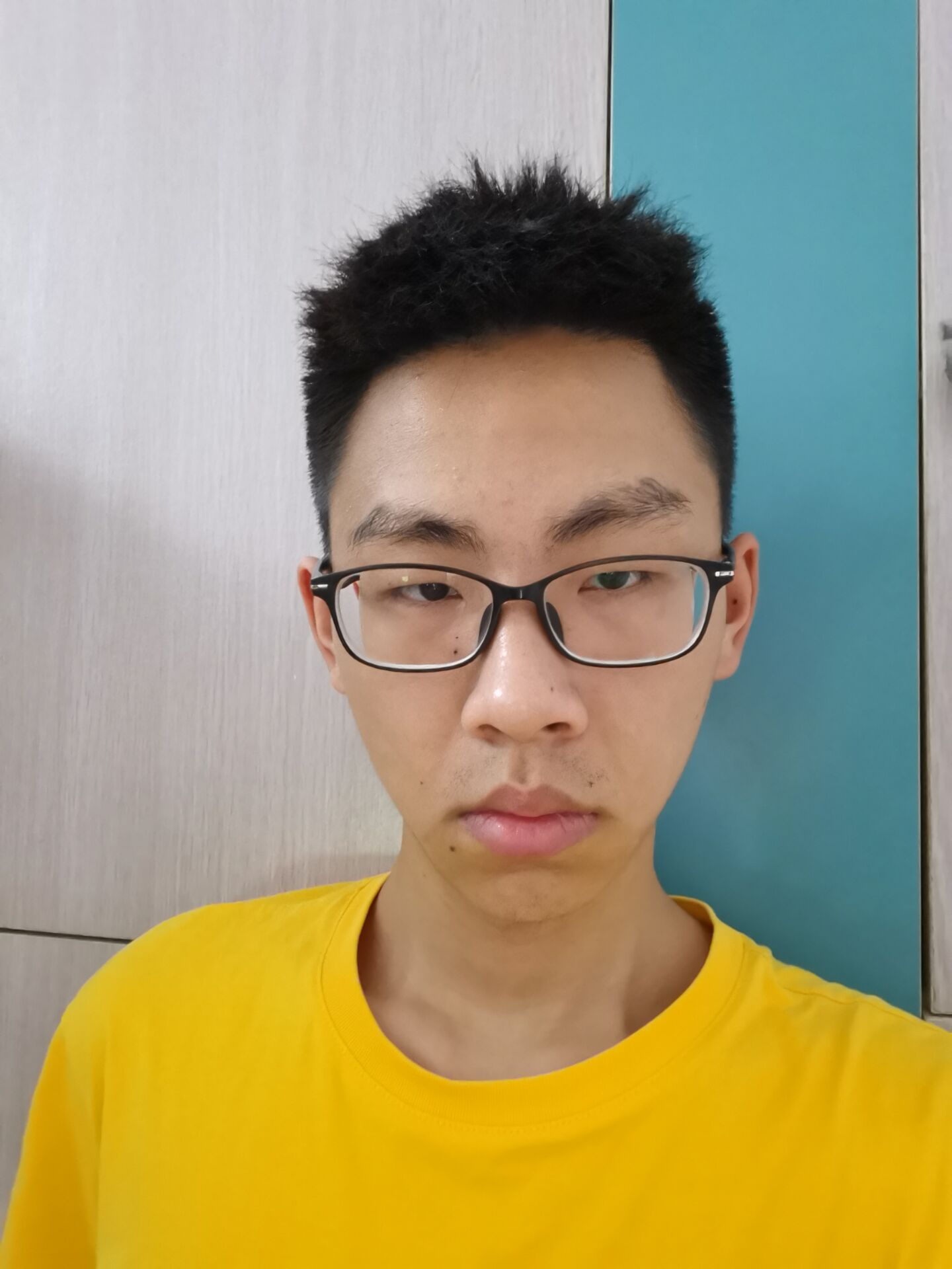 康教员 照片