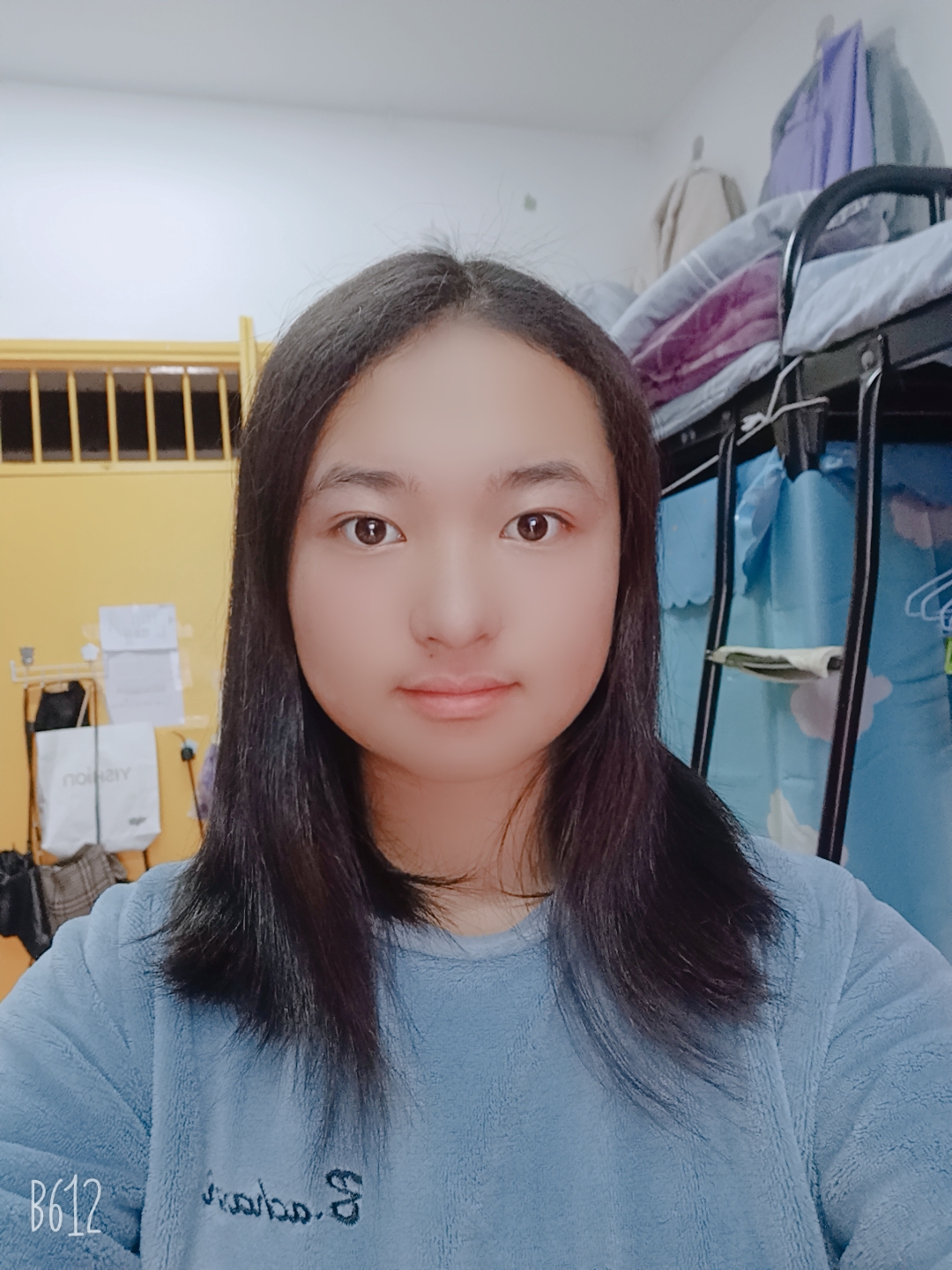 粟教员 照片