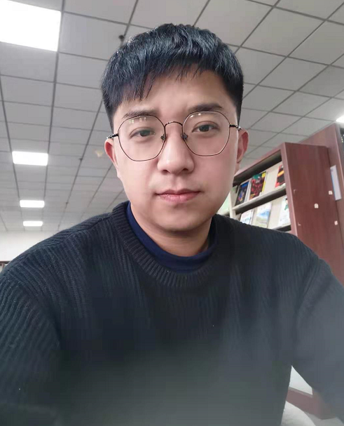 祝教员 照片