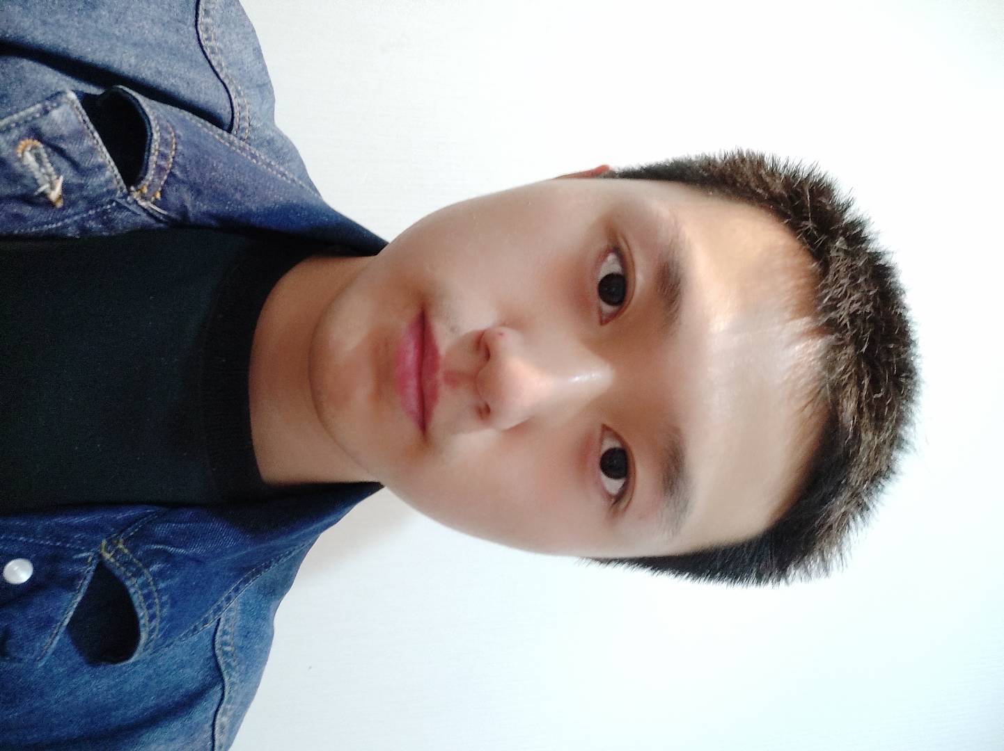 高教员 照片