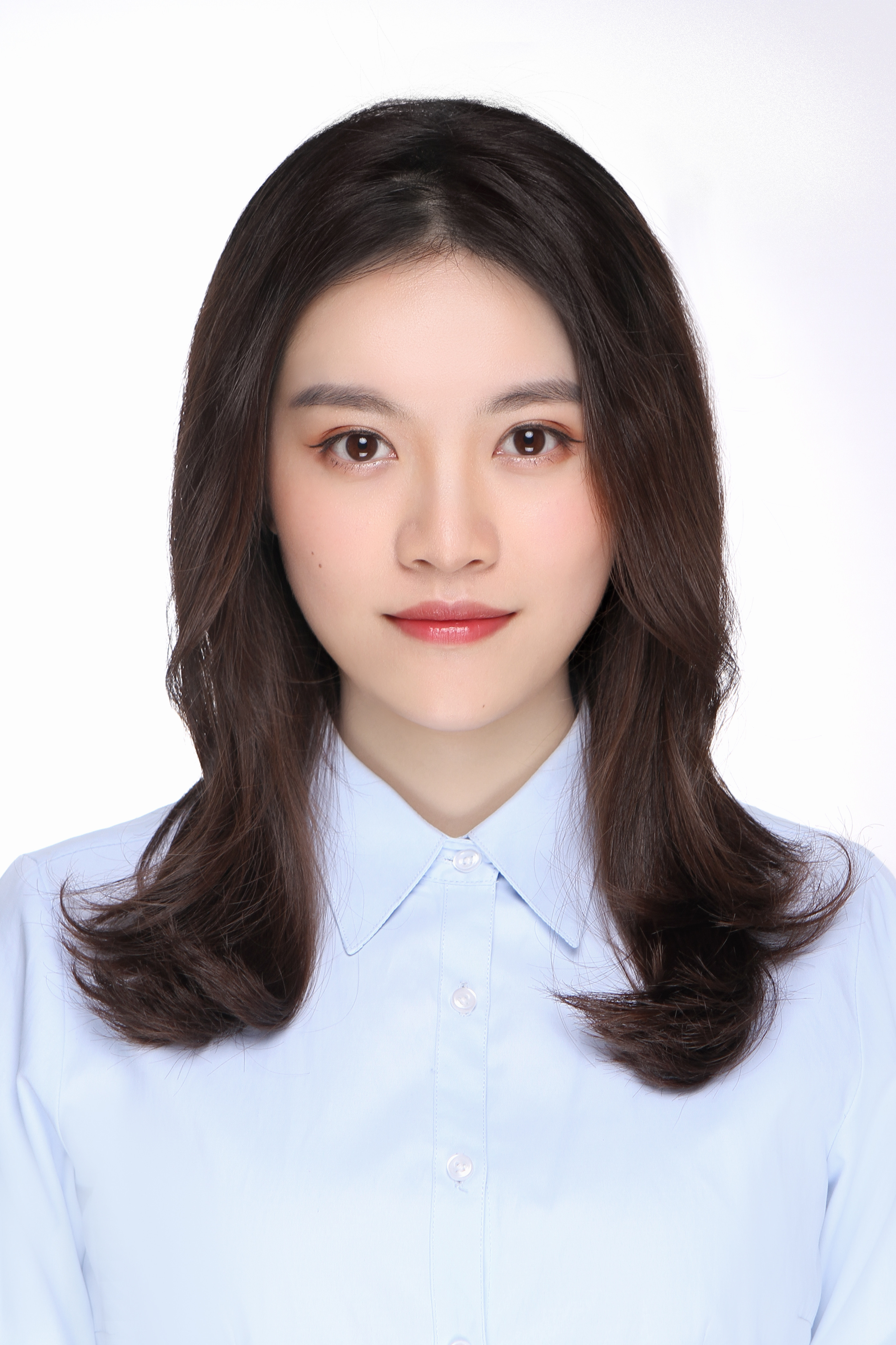 吕教员 照片