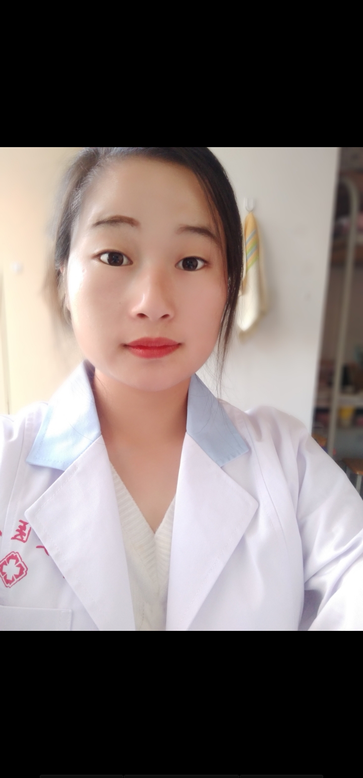 胡教员 照片